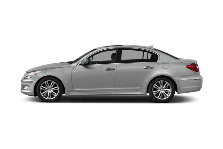$12765 : Hyundai Genesis 2013 5.0L R- image 4