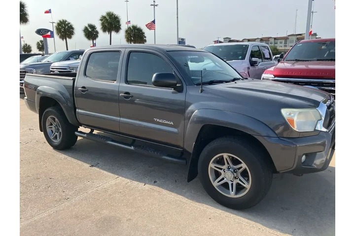 $20991 : Toyota Tacoma 2013 4x4 V6 4d image 4