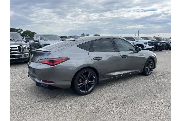 $26981 : Acura Integra 2023 4dr Liftb image 2