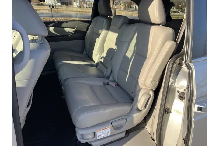 $10900 : 2015 Odyssey EX-L w/DVD image 9