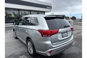 $18498 : Mitsubishi Outlander PHEV 20 thumbnail