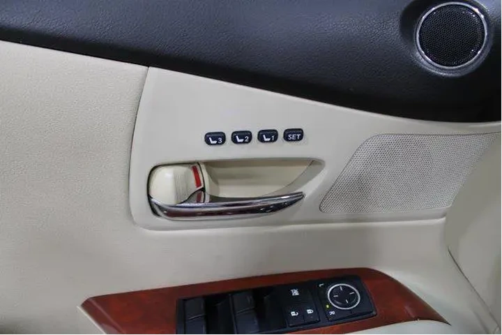 $17982 : Lexus RX 350 2012 AWD 4dr SU image 8