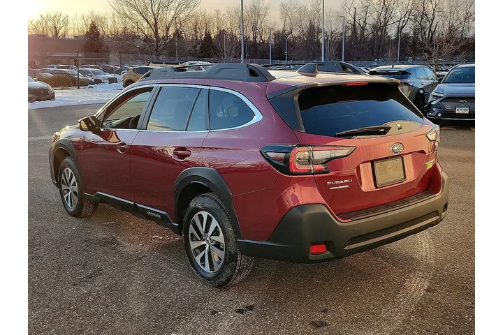 $31878 : Subaru Outback 2025 AWD Prem image 4