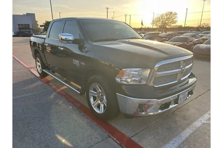 $22081 : Ram 1500 2017 4x2 SLT 4dr Cr image 5