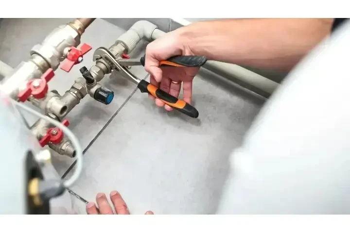 PLOMERO DE EMERGENCIAS 24/7 image 2