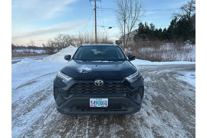 $32509 : Toyota RAV4 2025 AWD XLE 4dr image 5
