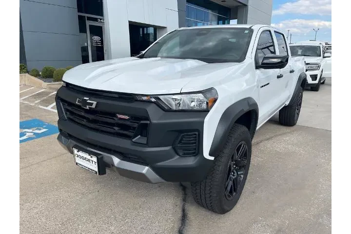 $37573 : Chevrolet Colorado 2024 4x4 image 1