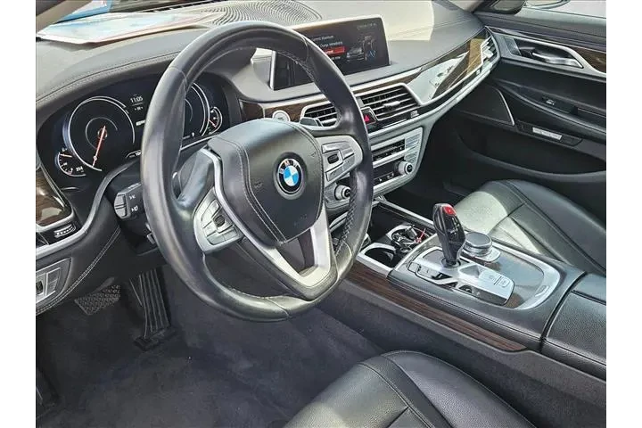 $17995 : BMW 7 Series 2018 AWD 740e x image 10