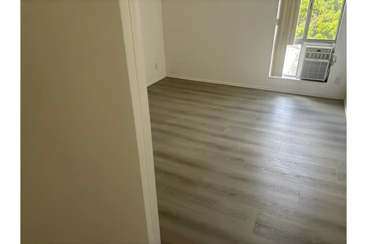 $1200 : Cozy 1-Bedroom and 1-Bathroom image 2