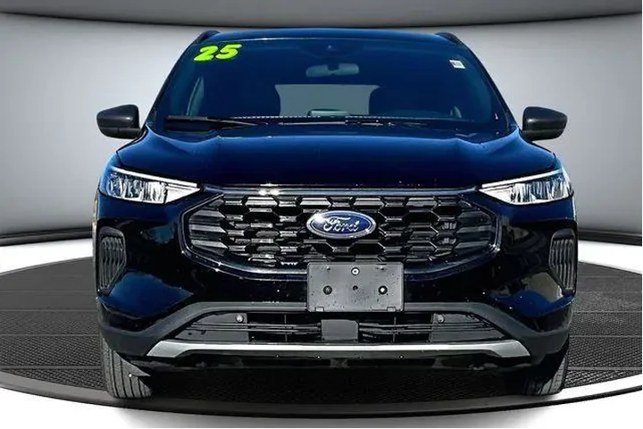 $22500 : Ford Escape 2025 ST-Line 4dr image 2