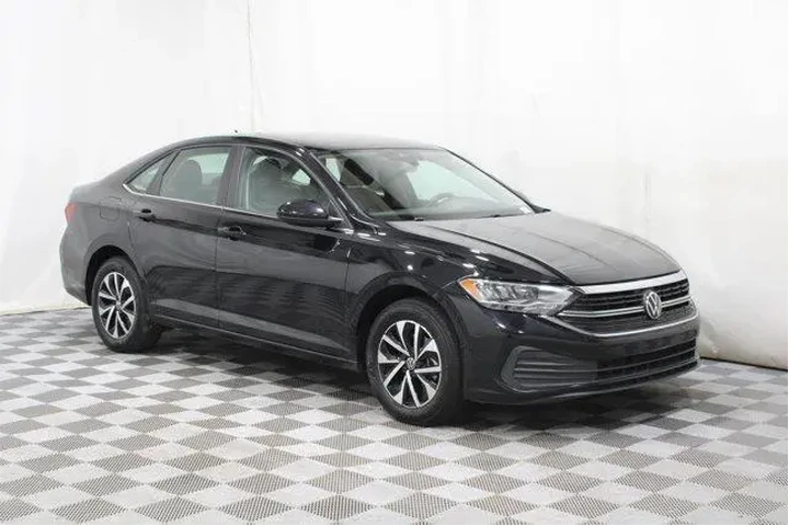 $19988 : Volkswagen Jetta 2024 S 4dr image 1