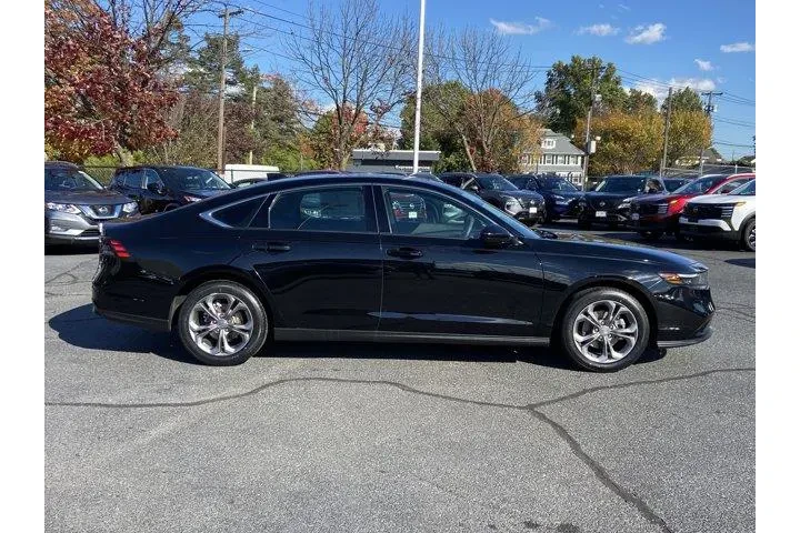 $22700 : Honda Accord 2024 EX 4dr Sed image 3