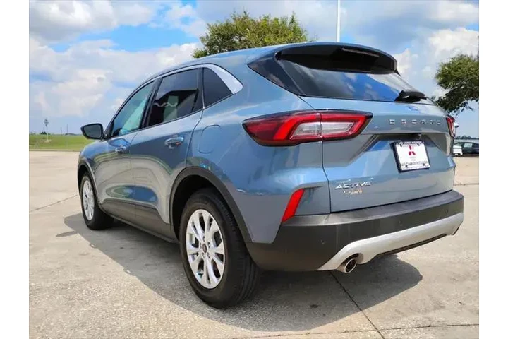 $22888 : Ford Escape 2023 Active 4dr image 3