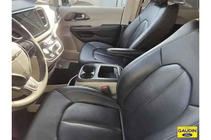 $27888 : Chrysler Pacifica 2024 Touri image 6