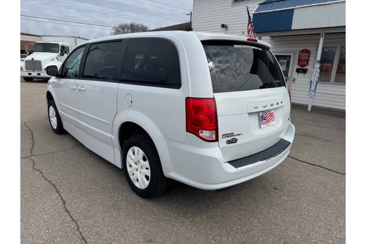$14990 : 2015 Grand Caravan SE image 9