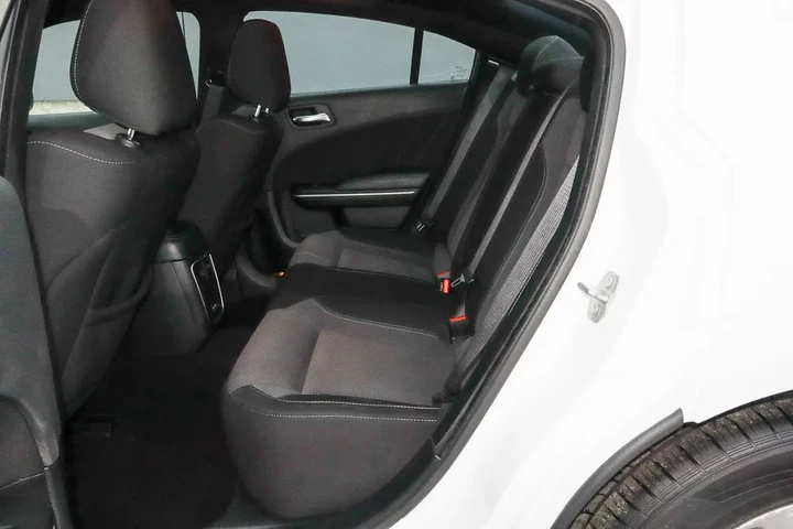 $17788 : 2022 Charger SXT RWD image 8