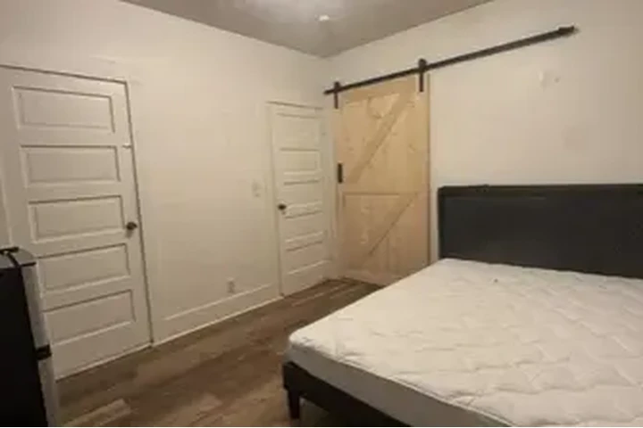 $950 : Sur Centro Vernon y Normandie image 3