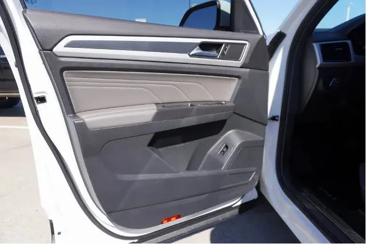 $27988 : Volkswagen Atlas Cross Sport image 8