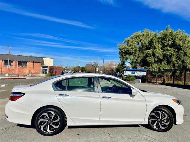 $20995 : 2016 Accord EX image 7