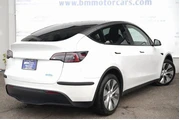 $22900 : Tesla Model Y 2021 AWD Long thumbnail
