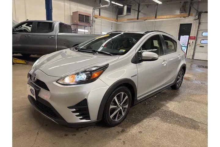 $16999 : Toyota Prius c 2018 One 4dr image 1