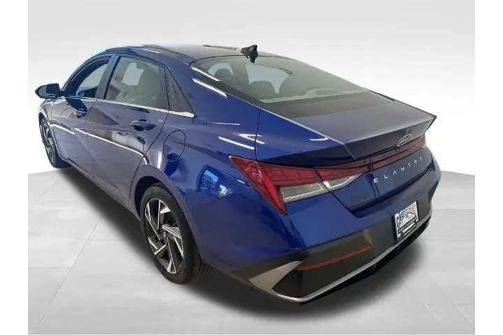 $20179 : Hyundai ELANTRA 2024 SEL 4dr image 5