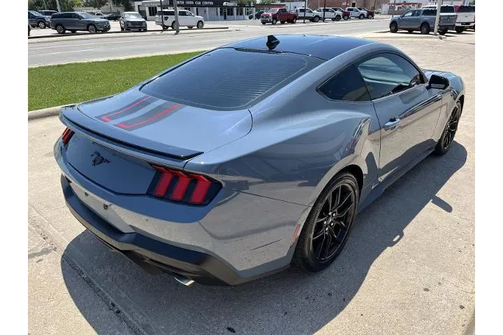 $28899 : Ford Mustang 2024 EcoBoost 2 image 6