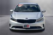 $14931 : 2018 Forte LX thumbnail