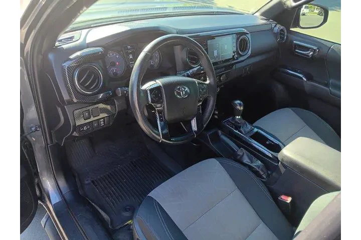 $35995 : Toyota Tacoma 2021 4x4 TRD S image 7