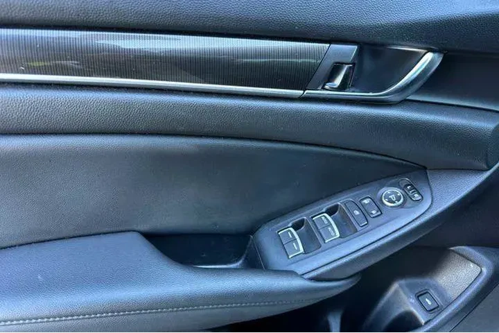 $21086 : Honda Accord 2021 Sport Spec image 10