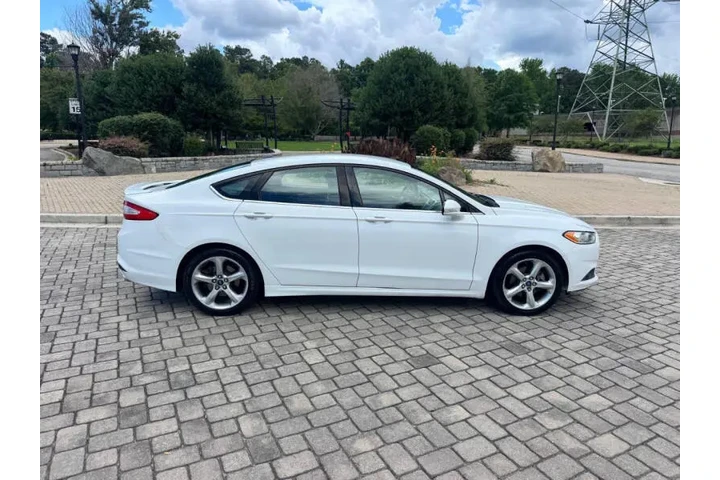 $5500 : 2013 Fusion SE image 7