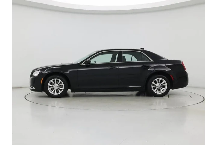 $22998 : Chrysler 300 2023 Touring 4d image 3