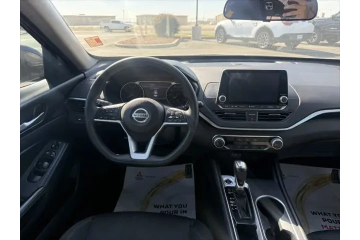 $16999 : Nissan Altima 2022 2.5 SV 4d image 9