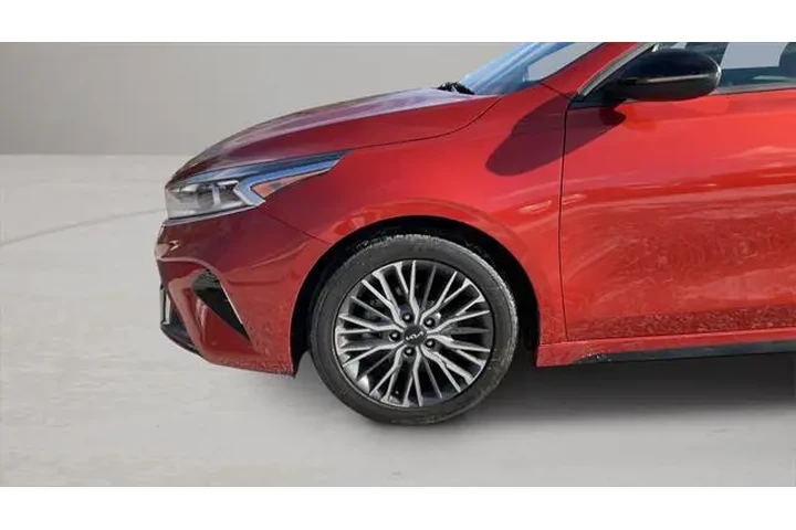 $18233 : Kia Forte 2023 GT-Line 4dr S image 9