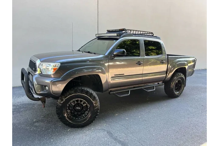 $21975 : 2014 Tacoma PreRunner V6 image 3