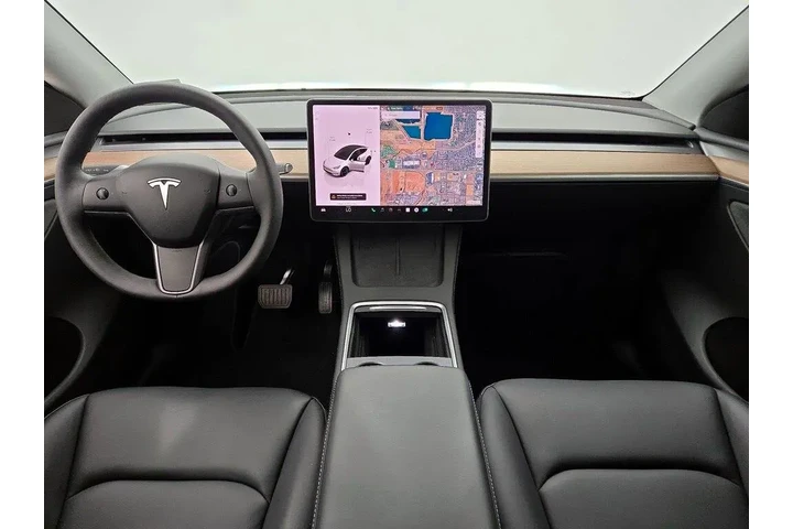 $35998 : Tesla Model Y 2024 AWD Long image 9