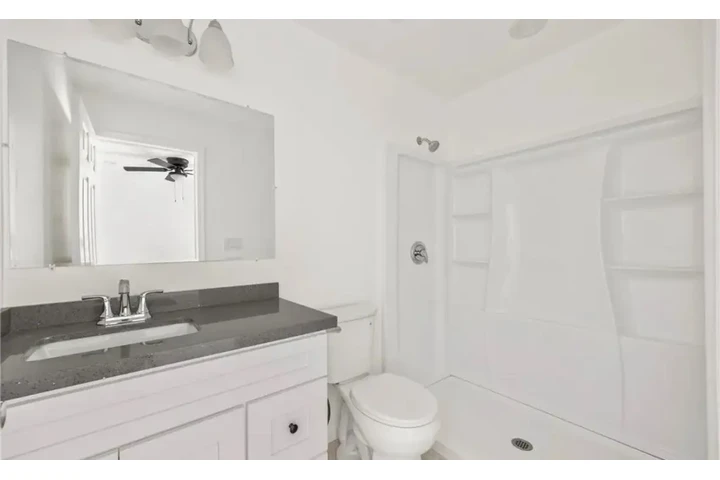 $2500 : 3Bed/2Bat Home in Los Angeles image 8