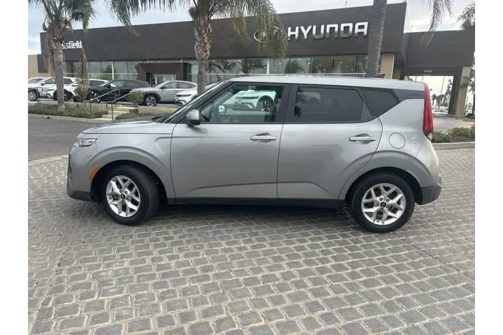 $13995 : Kia Soul 2022 S 4dr Crossove image 6