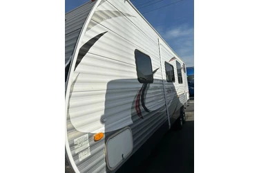 VENDO 2 TRAILERS: 2008 Y 2014 en Los Angeles