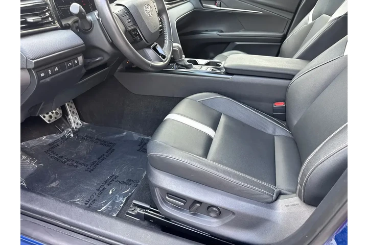 $26120 : Toyota Camry 2025 SE 4dr Sed image 9