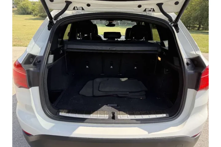 $12990 : 2018 BMW X1 sDrive28i image 9