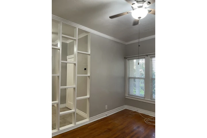 $1800 : Apartamento 1-Recámara USC image 3