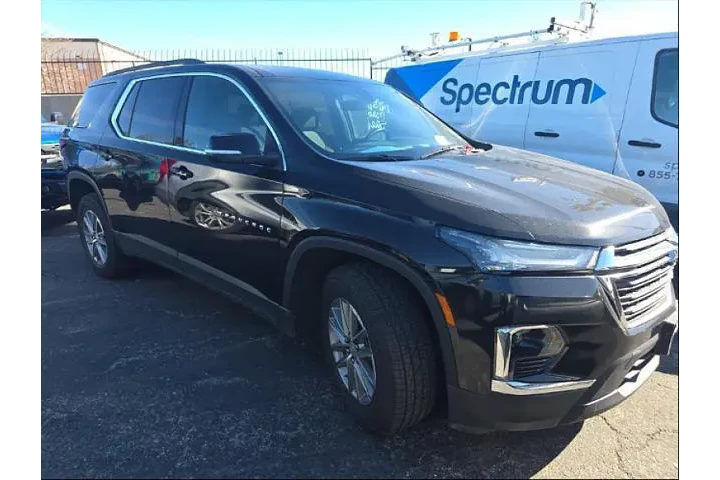 $29995 : Chevrolet Traverse 2023 LT C image 2