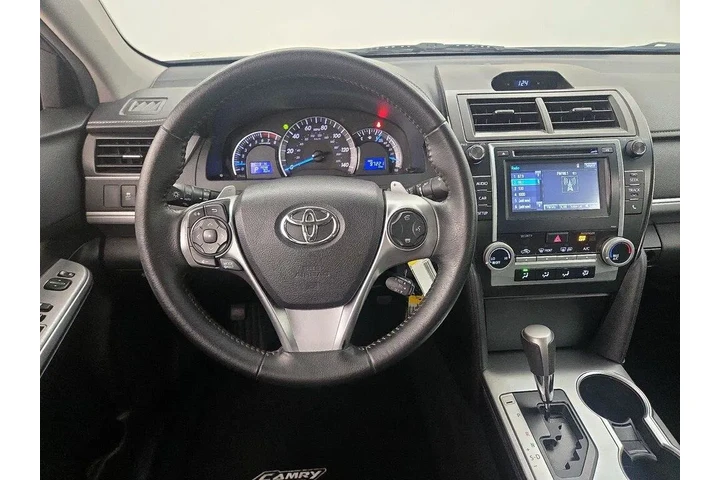 $13998 : Toyota Camry 2014 SE 4dr Sed image 10