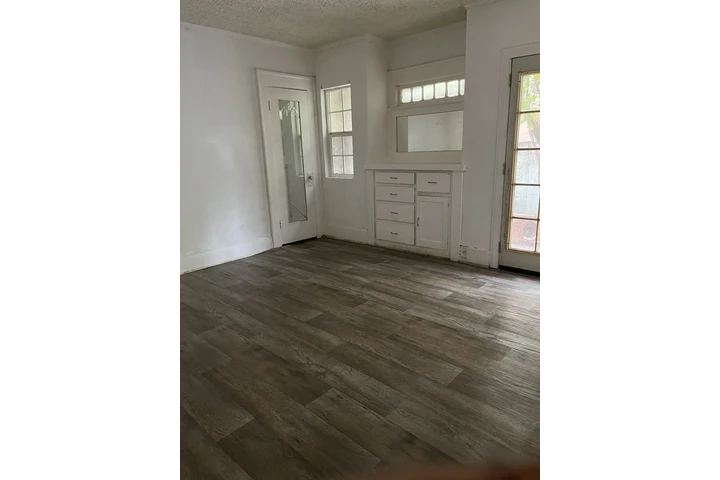 $800 : Rento cuarto image 1