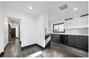 $2550 : Stylish Upgrade thumbnail