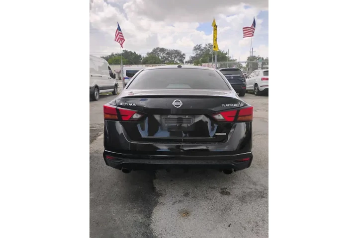 $10900 : 2020 Altima 2.0 Platinum image 7
