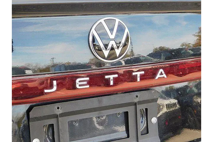 $22517 : Volkswagen Jetta 2025 S 4dr image 6