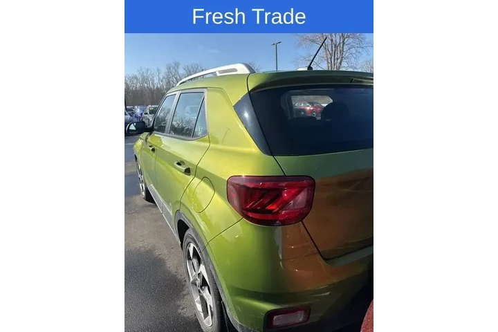 $14617 : Hyundai VENUE 2023 SEL 4dr C image 5