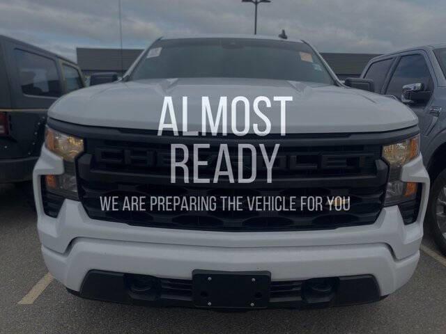 2024 Silverado 1500 Custom image 1